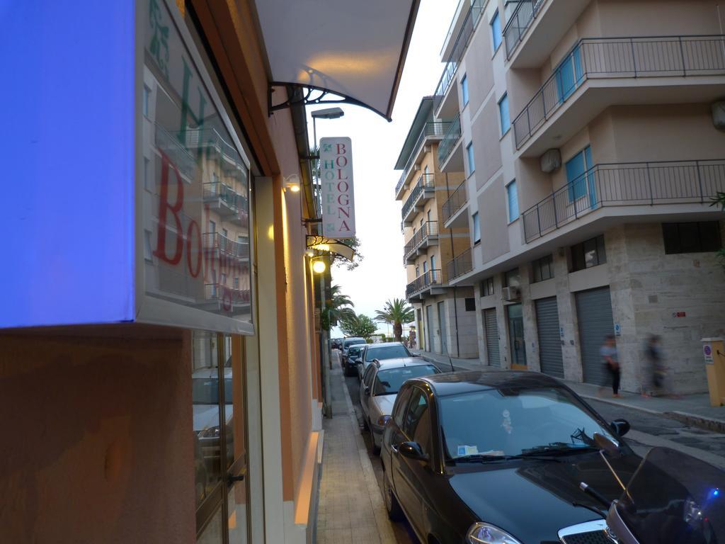 Hotel Bologna ซัน เบเนเดตโต เดล ตรอนโต ภายนอก รูปภาพ